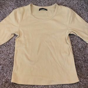 Yellow 3/4 sleeve shirt Size: M Brand: Abercrombie & Fitch